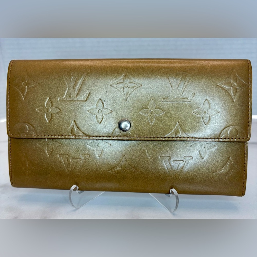 Louis Vuitton Sarah Vernis Wallet in Muted Gold